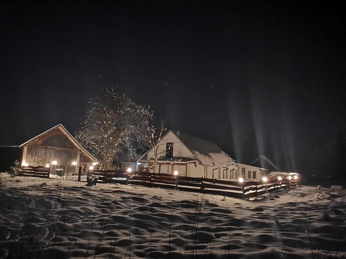 Agrochalupki Apartamento Korczowa Exterior foto