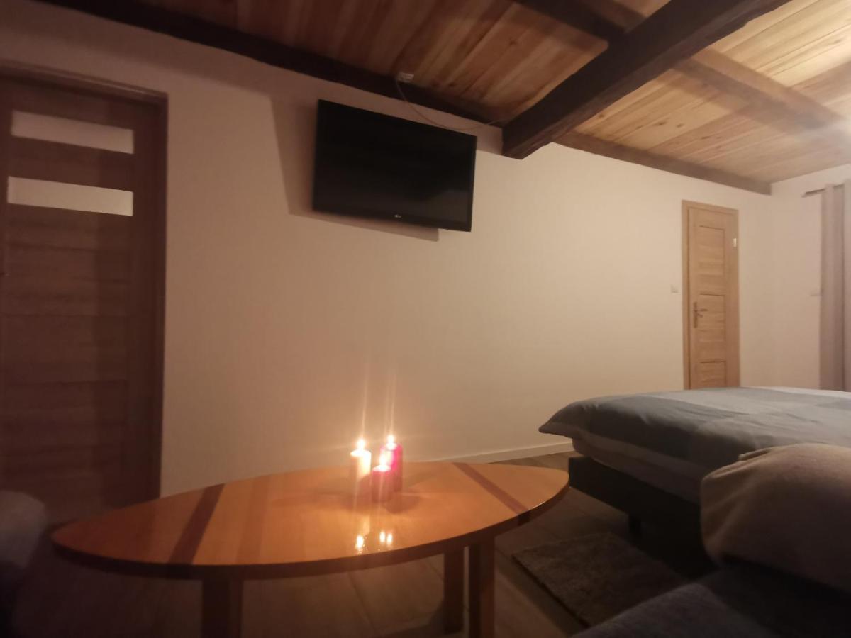 Agrochalupki Apartamento Korczowa Exterior foto