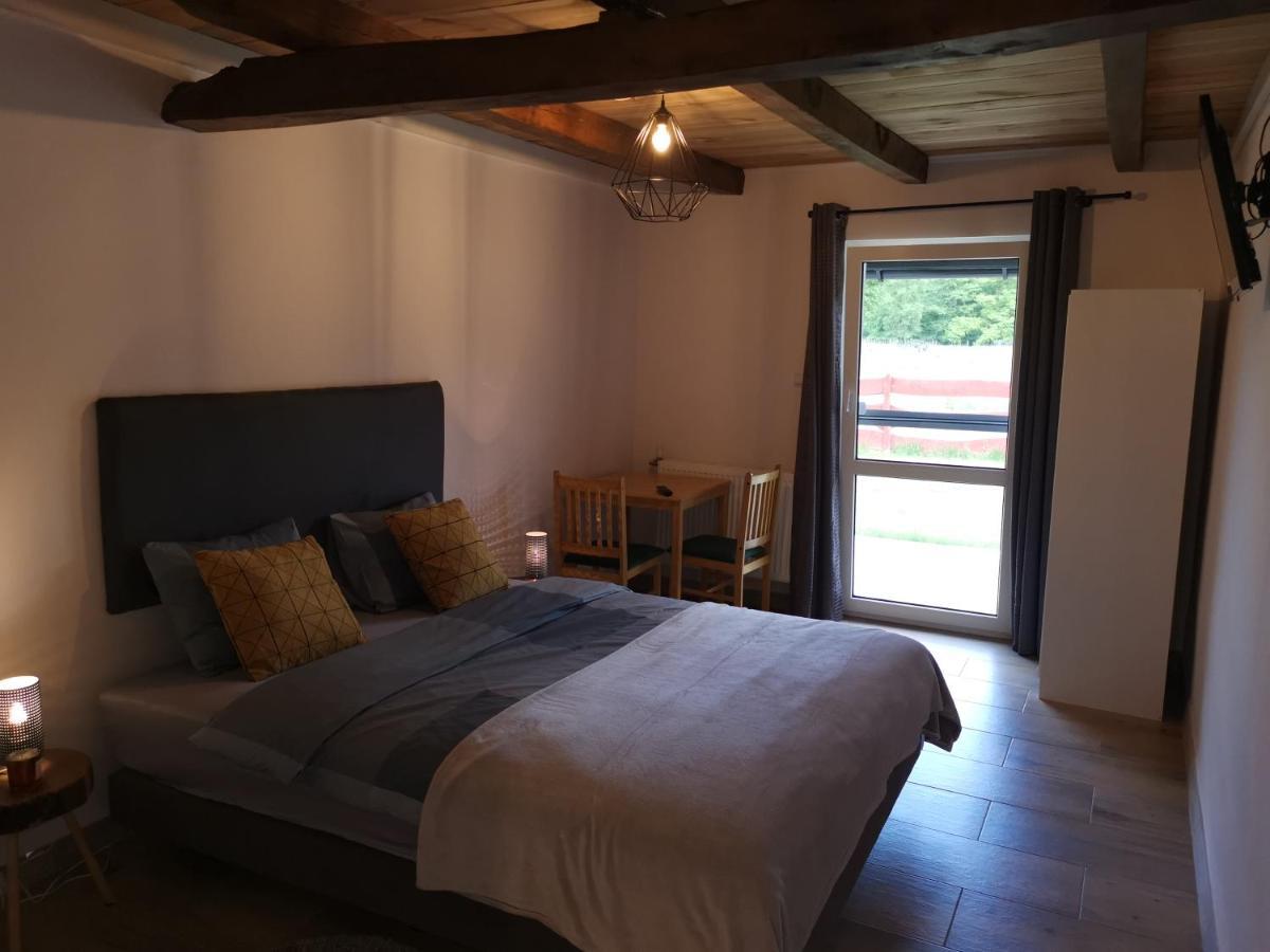 Agrochalupki Apartamento Korczowa Exterior foto