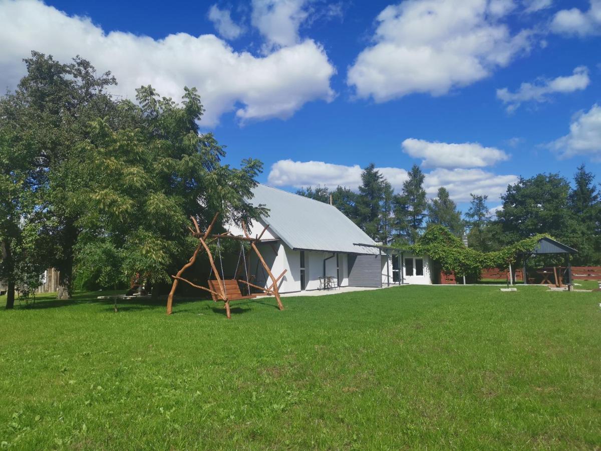 Agrochalupki Apartamento Korczowa Exterior foto