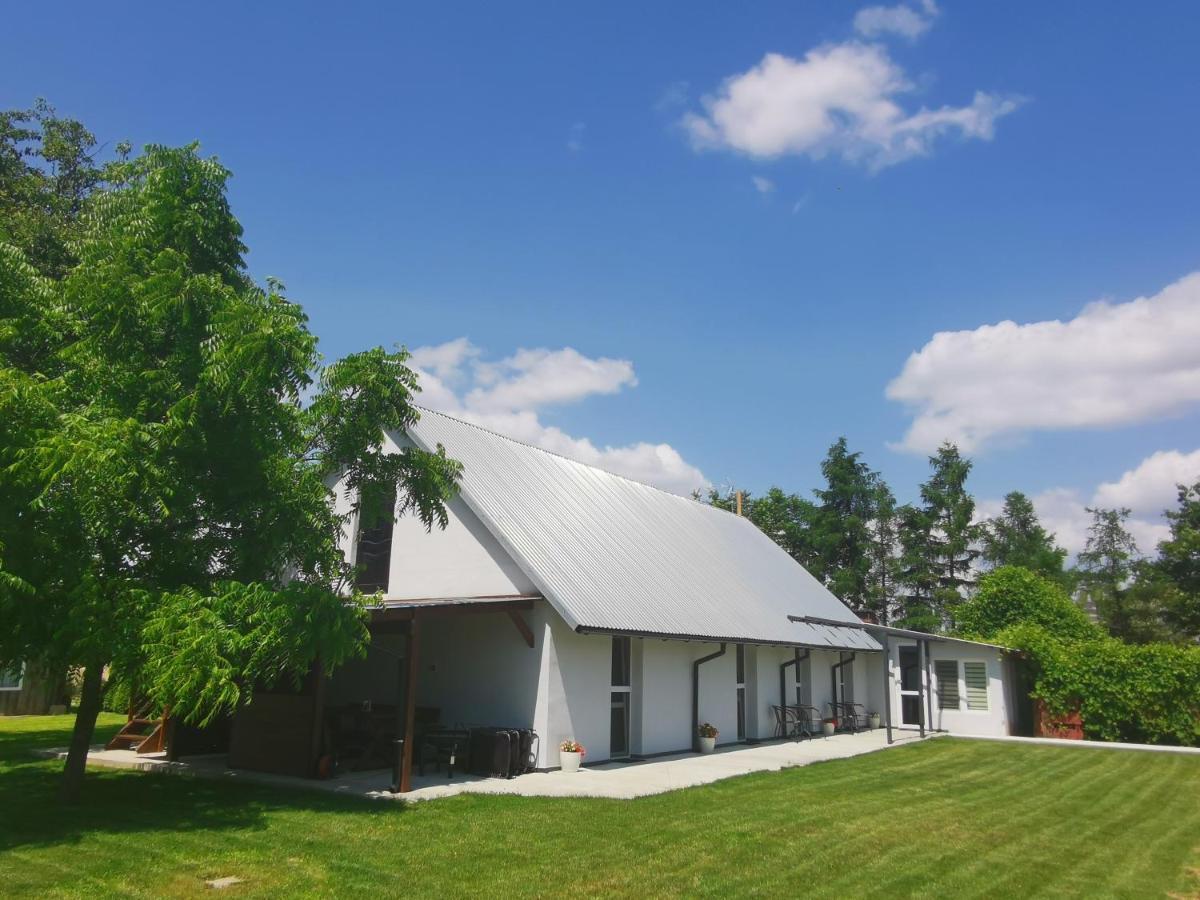 Agrochalupki Apartamento Korczowa Exterior foto