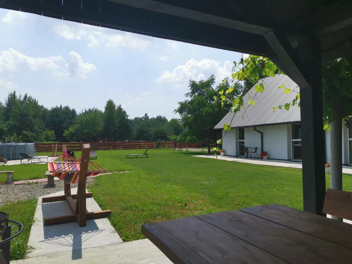 Agrochalupki Apartamento Korczowa Exterior foto