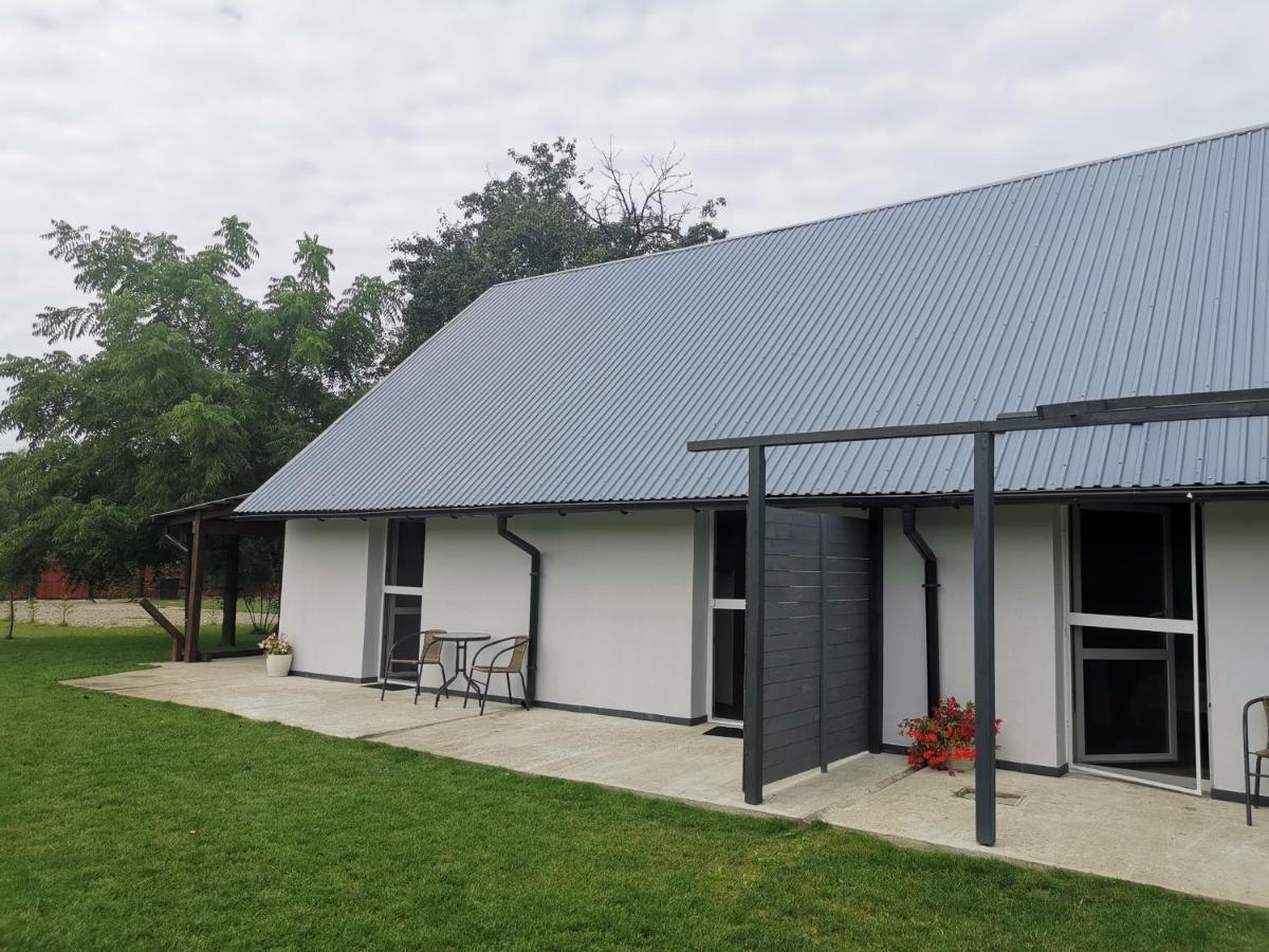 Agrochalupki Apartamento Korczowa Exterior foto