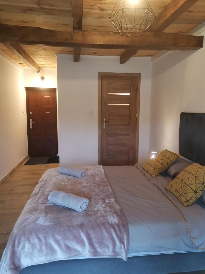 Agrochalupki Apartamento Korczowa Exterior foto